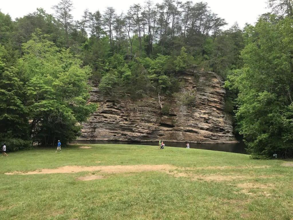 Tn State Parks Open! Hikes, Waterfalls, Firepits! Spencer Екстериор снимка